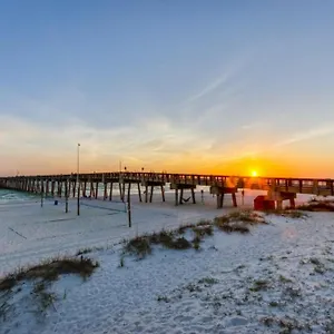 https://white-cap-wonderland.panamacity-beachhotels.com
