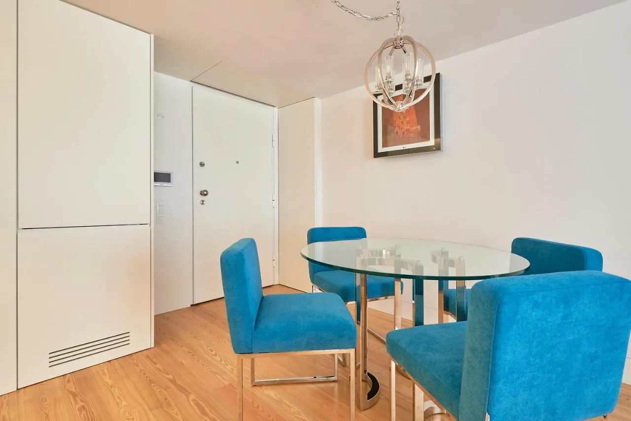 My Lisbon Home- Chiado Apartment