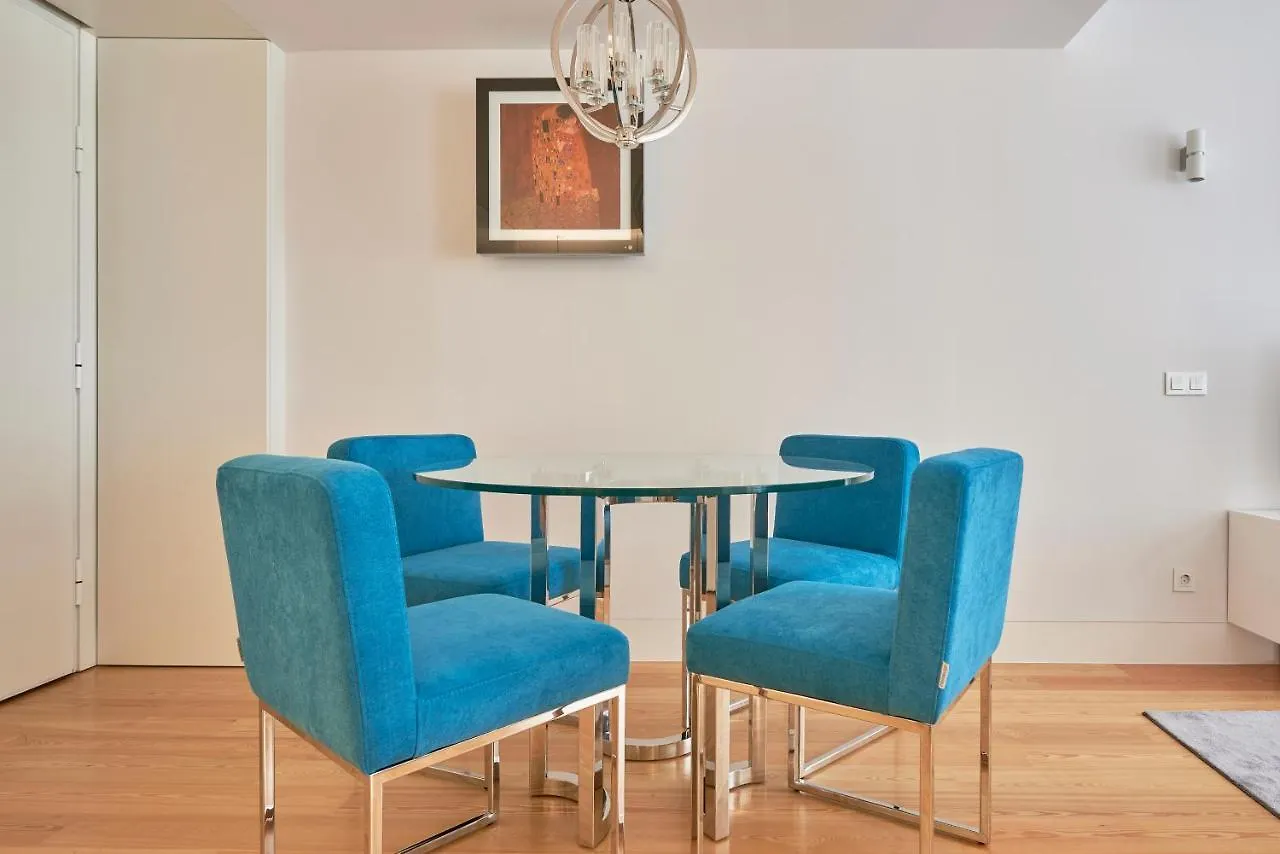 My Lisbon Home- Chiado Apartment